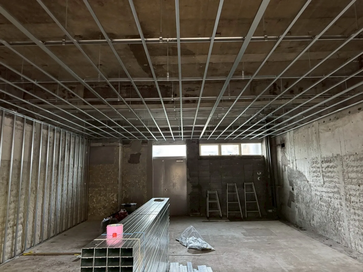 今回テナント工事について紹介します。